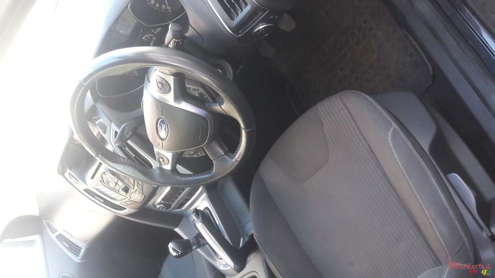 2012' Ford Focus photo #6