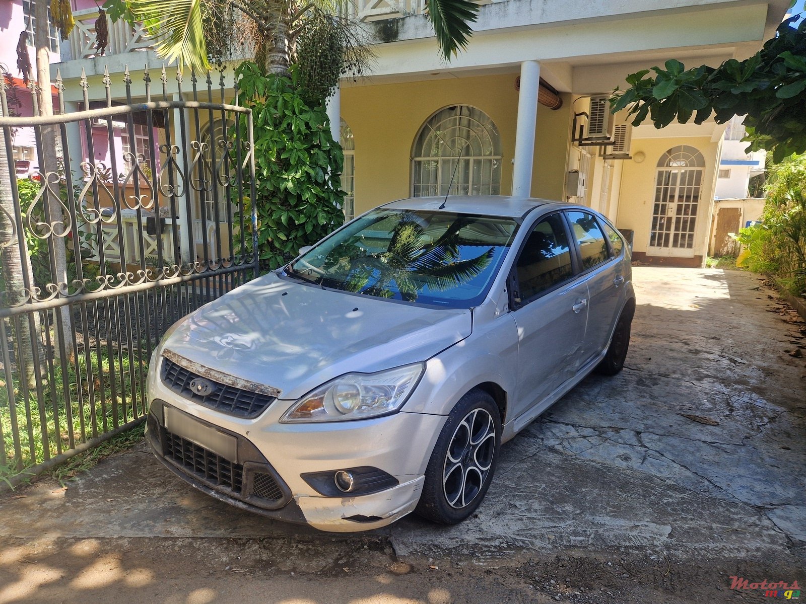 2010' Ford Focus photo #1