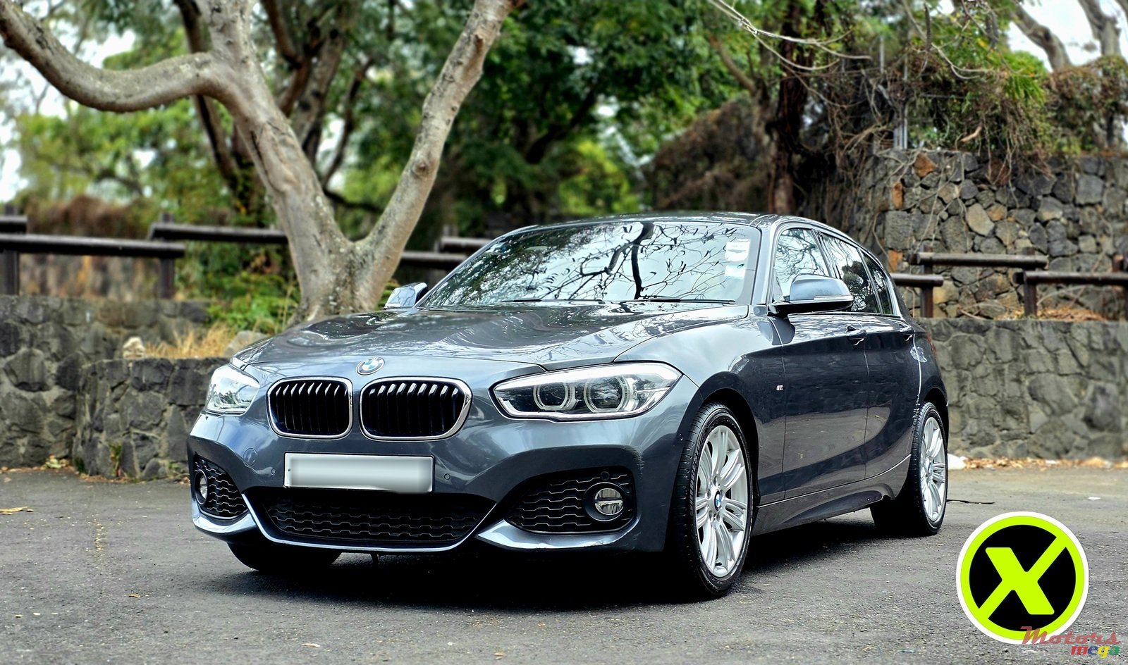 2016' BMW 118 M-SPORT Package photo #2