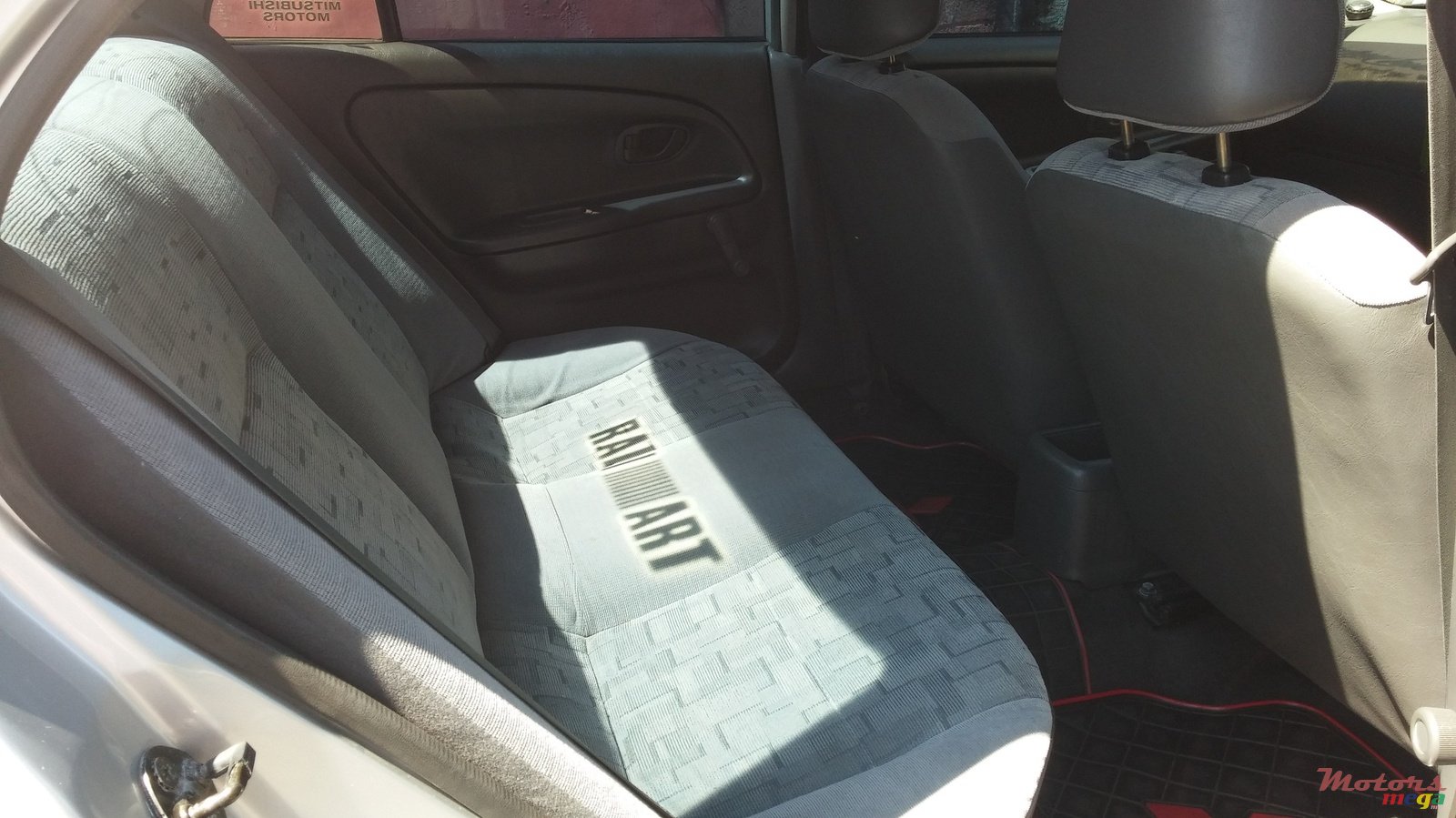 2000' Mitsubishi Lancer photo #4