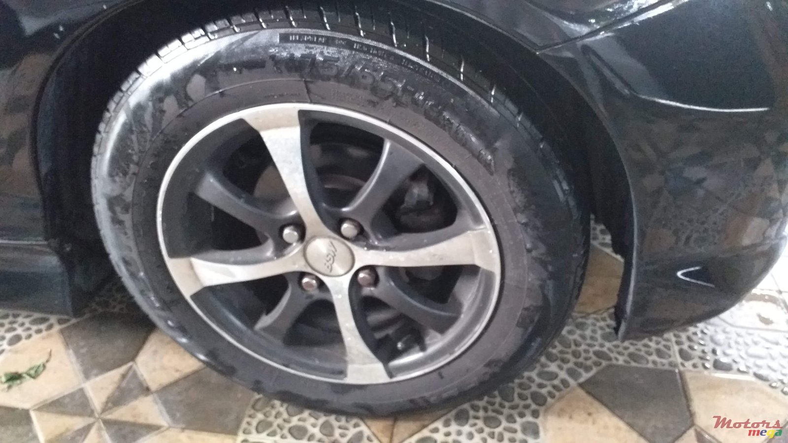 2004' Honda Fit photo #3