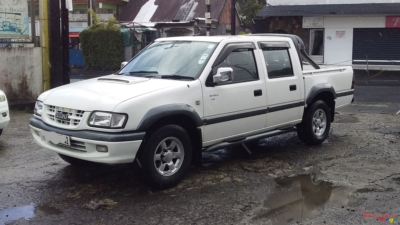 2002' Isuzu KB Series KB300 4X4 photo #1