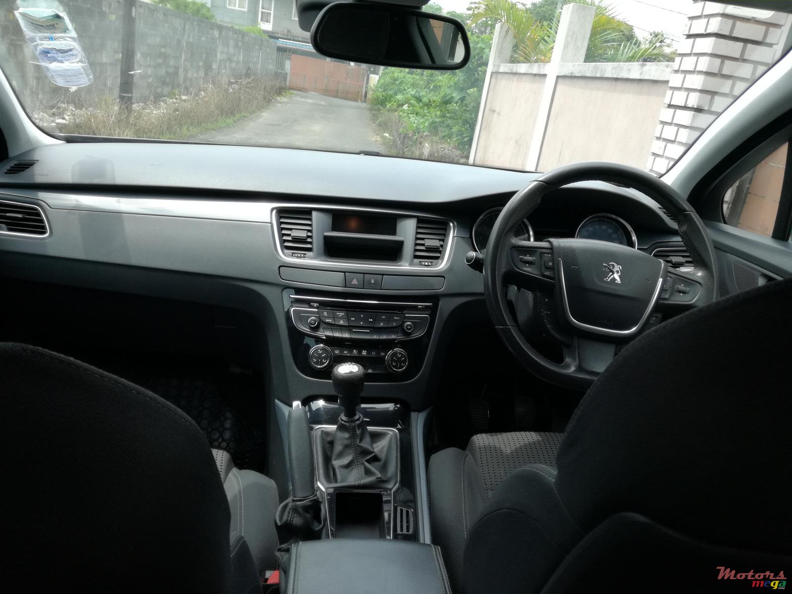 2013' Peugeot 508 1.6 Turbo Active photo #2