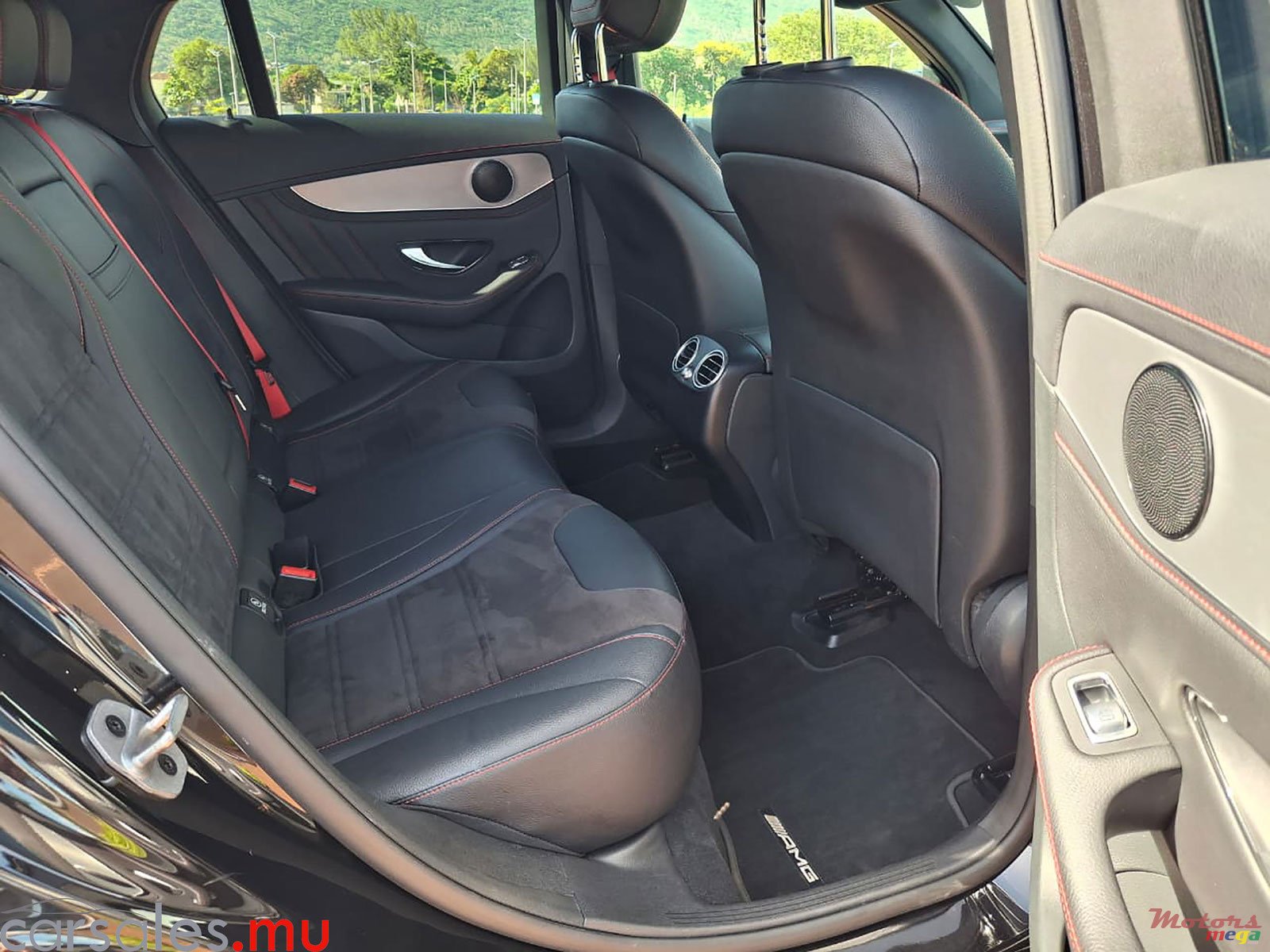 2022' Mercedes-Benz GLC 300 e AMG 4matic 2.0 photo #5