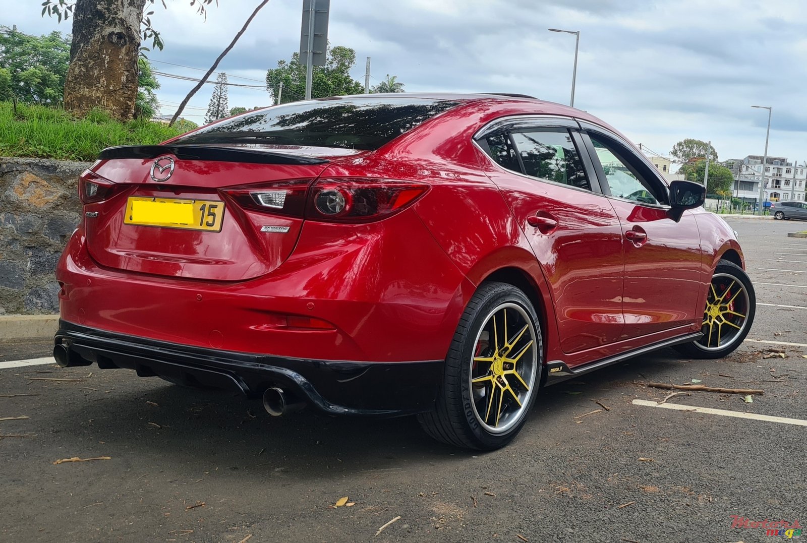 2015' Mazda 3 Skyactive photo #3