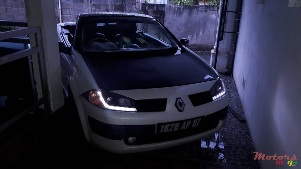 2007' Renault Megane cabriolet photo #3