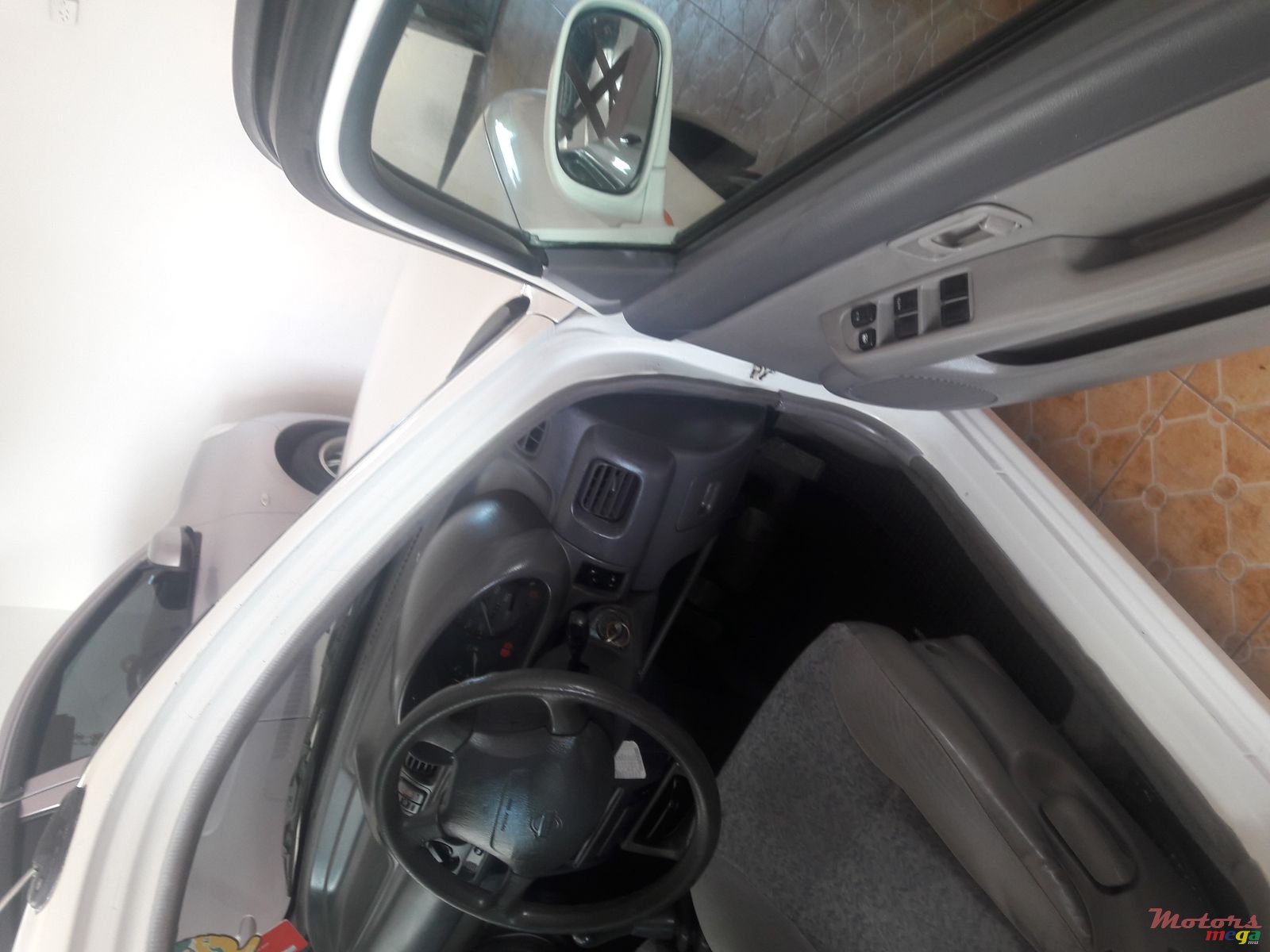 1998' Nissan March photo #3