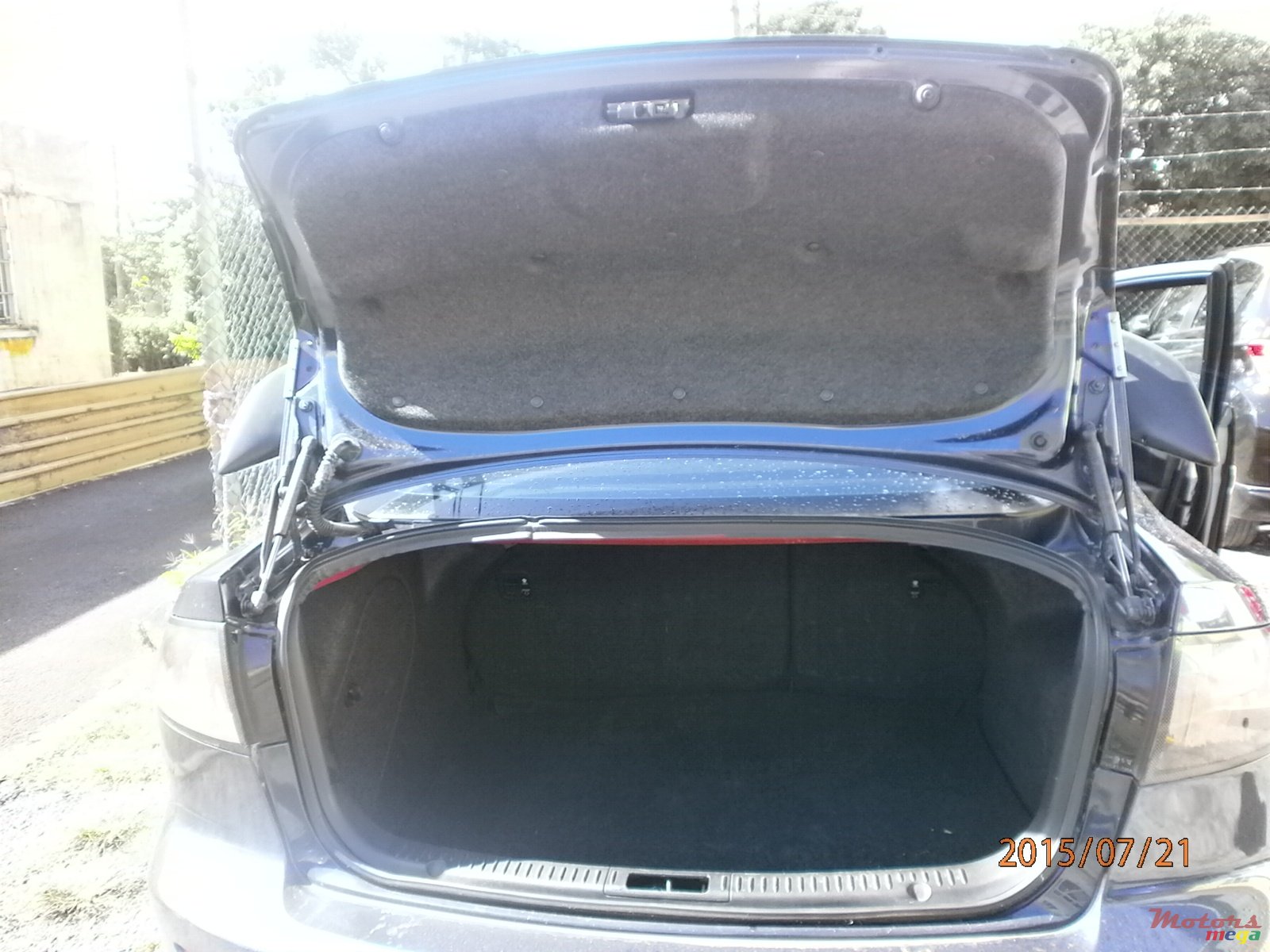 2004' Mazda 3 mazda photo #6