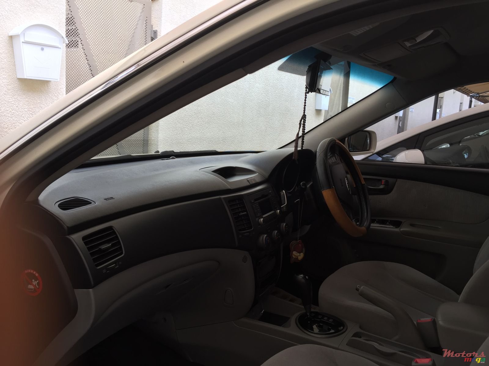 2009' Kia Optima photo #3