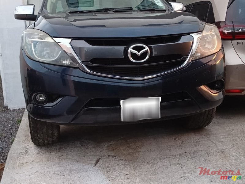 2016' Mazda BT-50 photo #2