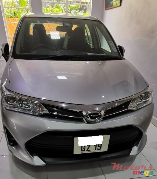 2019' Toyota Axio photo #1