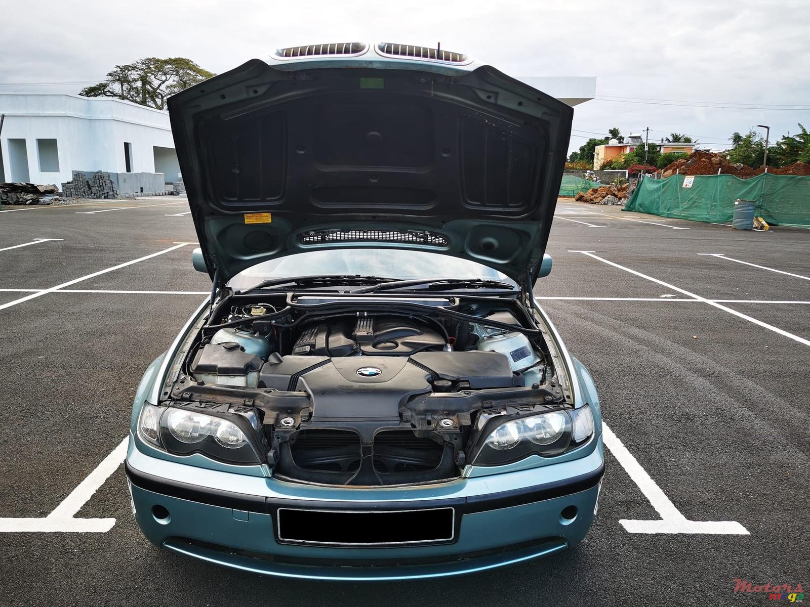 2004' BMW 3 Series 318i photo #7