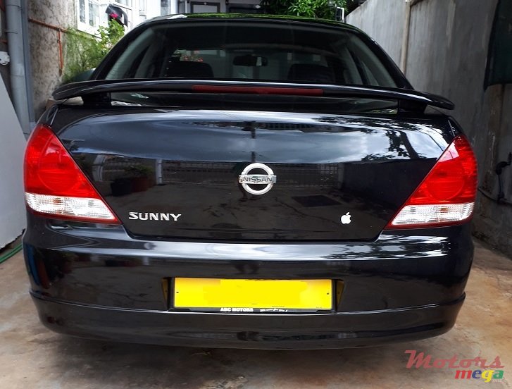 2011' Nissan Sunny photo #6