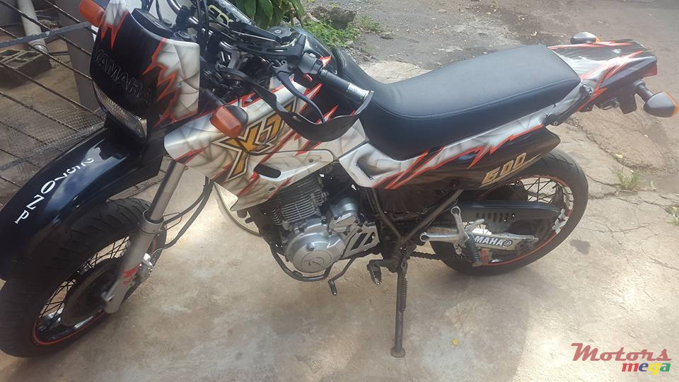 2001' Yamaha xt super motar photo #1