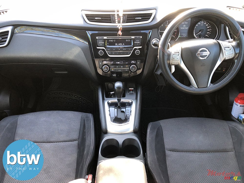 2015' Nissan Qashqai photo #6