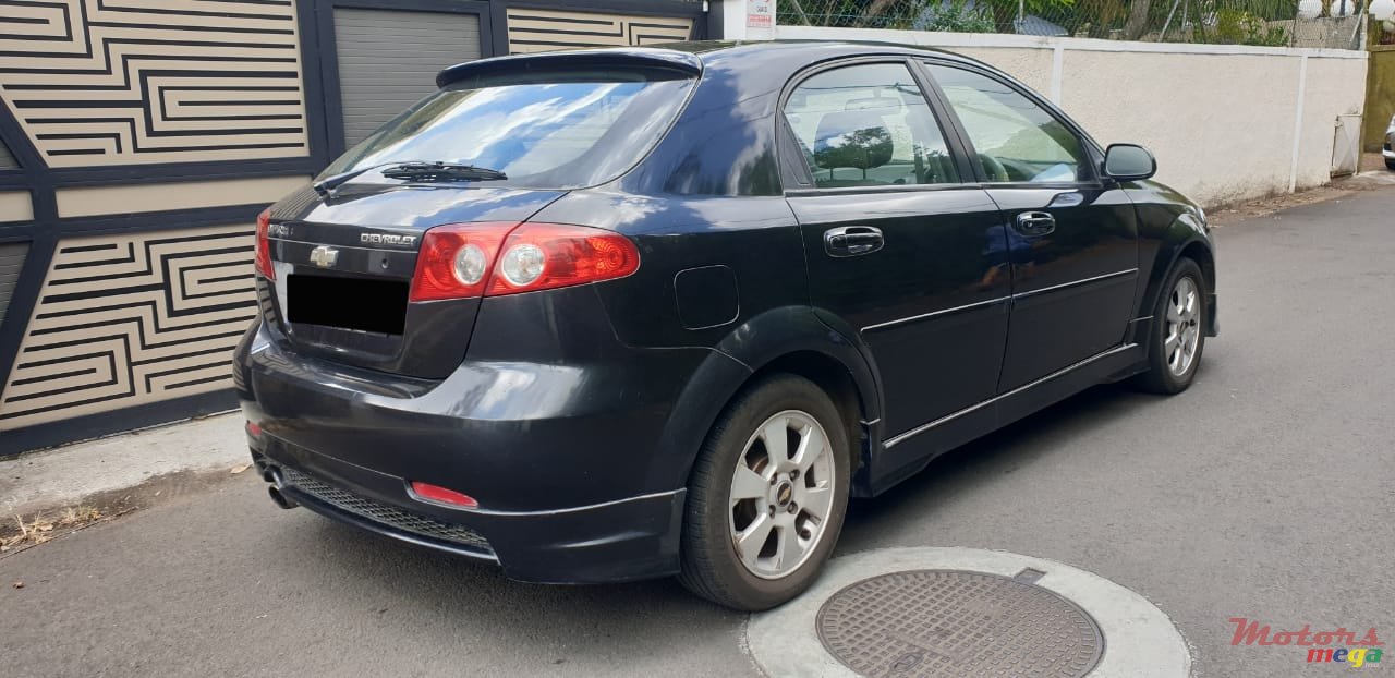 2009' Chevrolet Optra photo #6