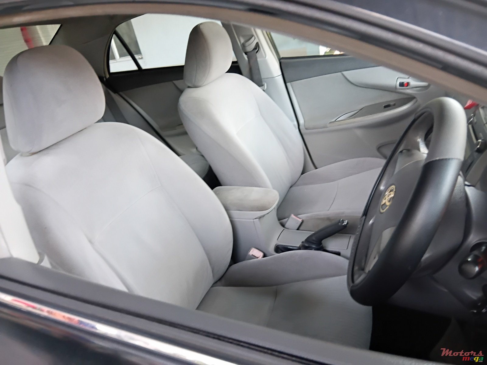 2010' Toyota Corolla photo #5