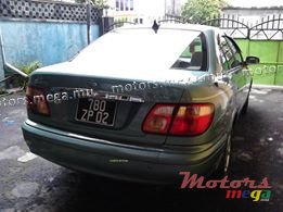 2002' Nissan photo #4