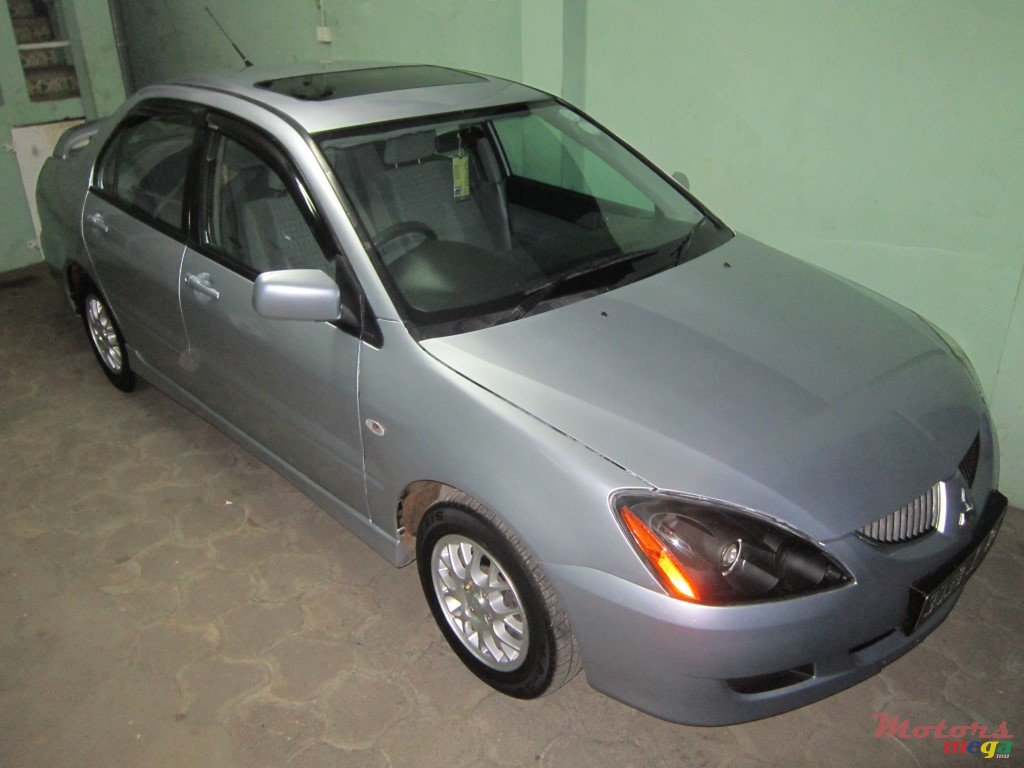 2006' Mitsubishi Lancer GLX photo #1