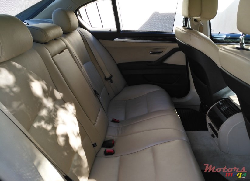 2012' BMW 520 photo #6