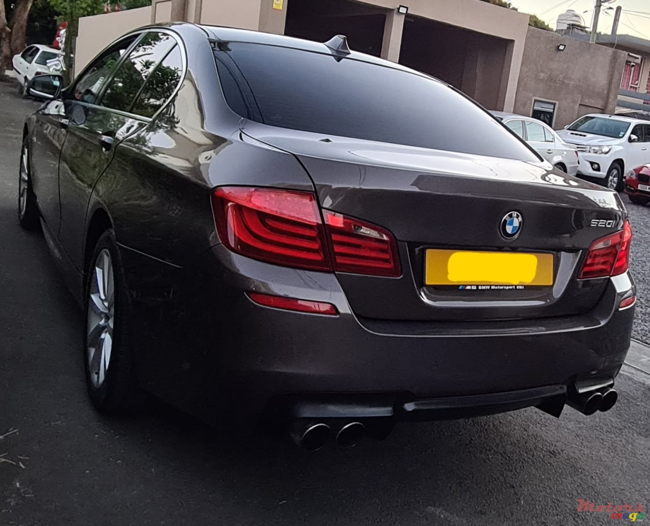 2012' BMW 520 F10 520i photo #4