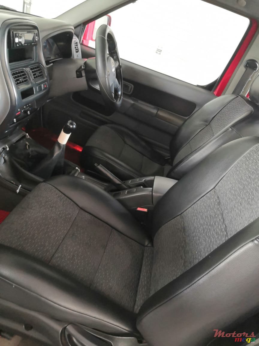 2006' Nissan Hardbody 3.0 turbo photo #3