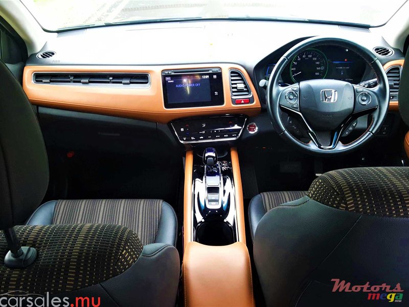 2015' Honda Vezel Z Hybrid photo #6