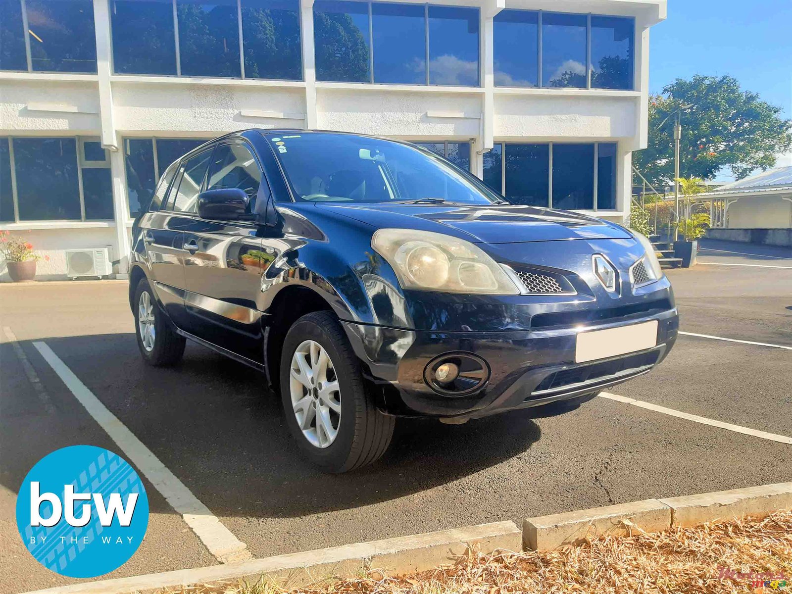 2011' Renault Koleos photo #1