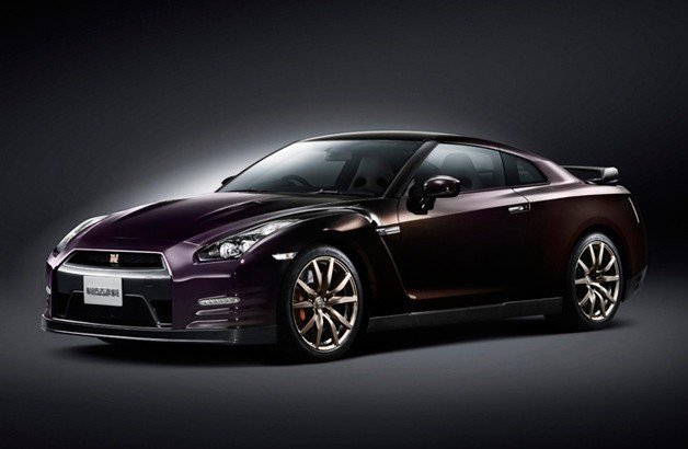 Nissan Announces Limited-Edition 2014 GT-R in Midnight Opal