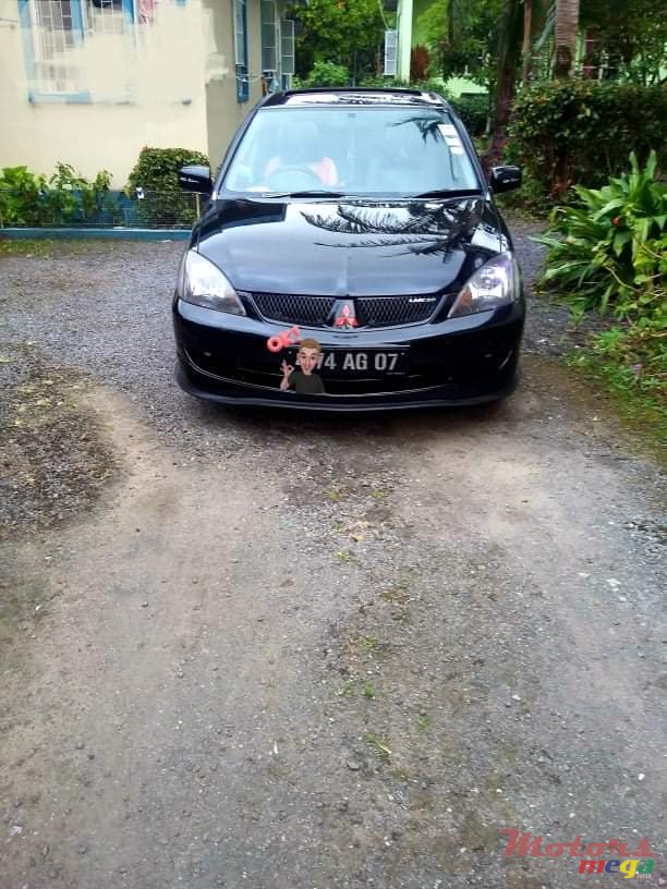 2007' Mitsubishi Lancer X Sportback photo #2