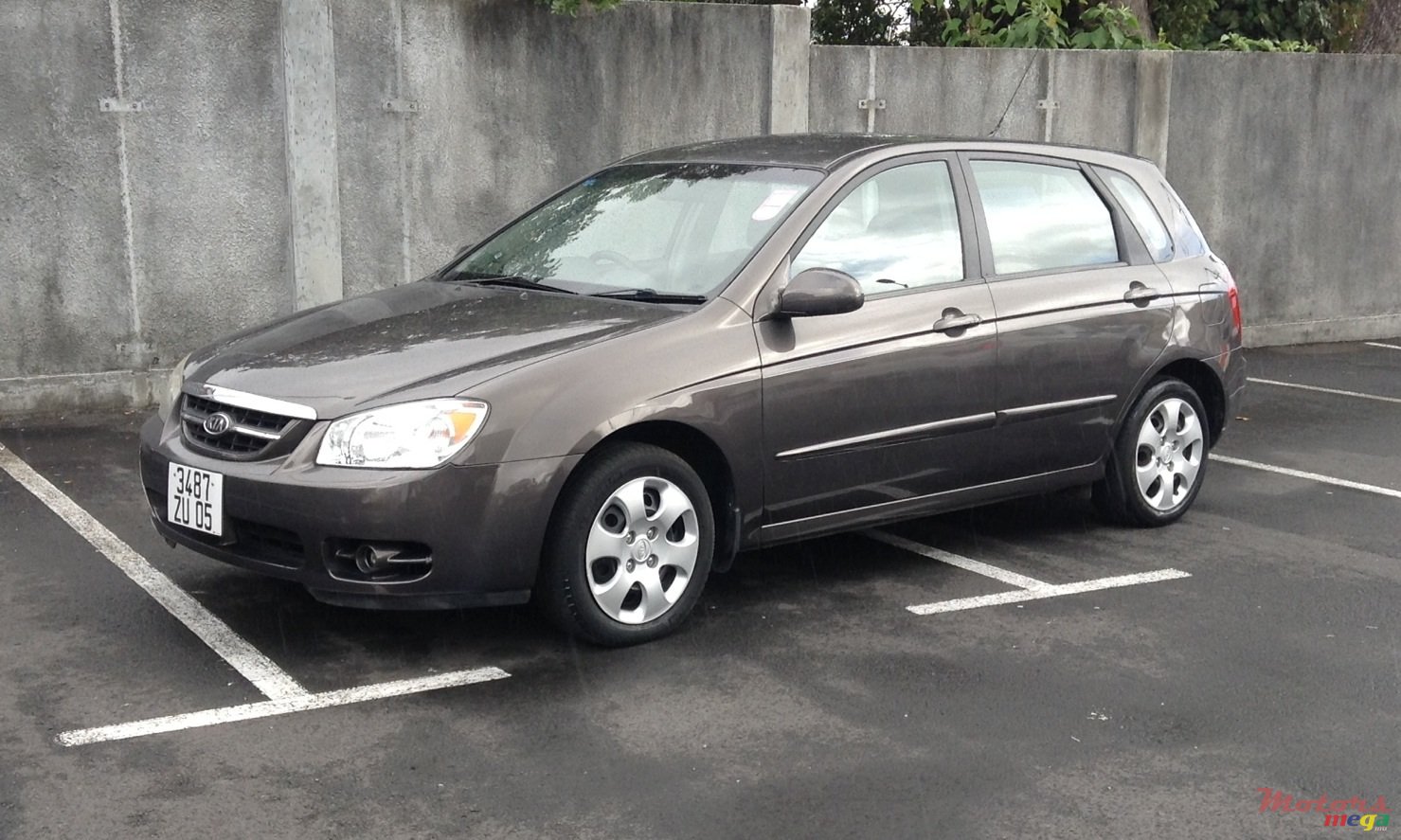 2005' Kia Cerato photo #1