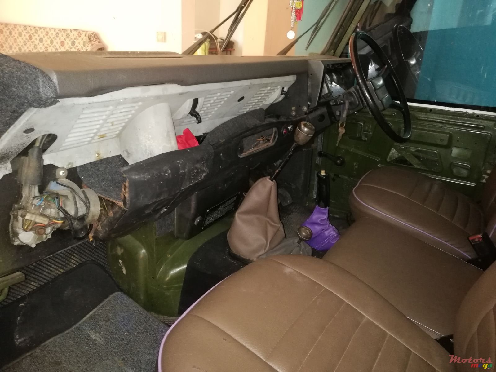 1986' Land Rover Defender 110 Original photo #1