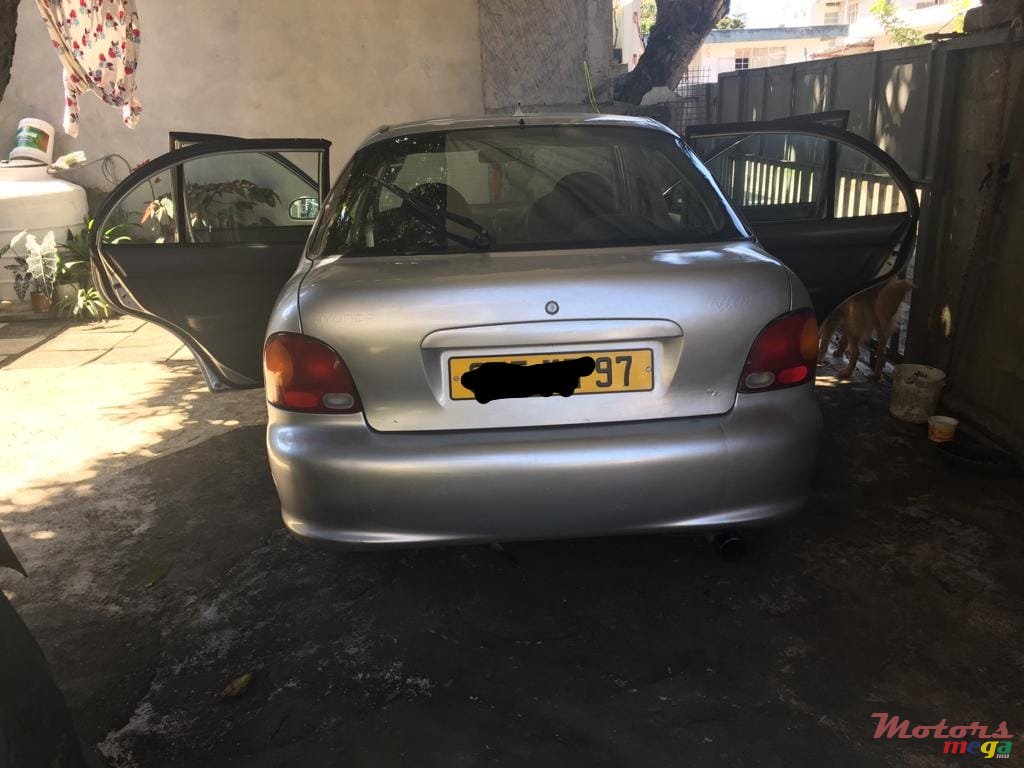 1997' Hyundai Accent photo #3