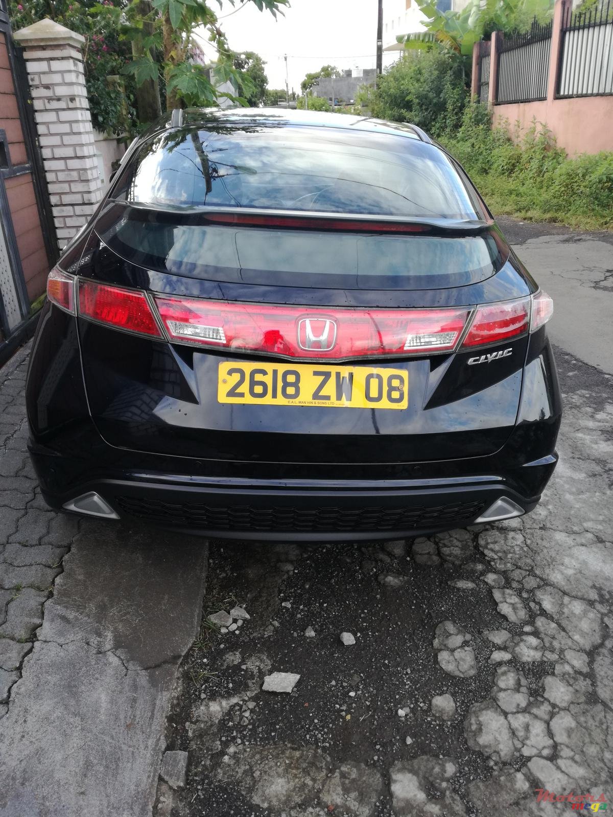 2008' Honda Civic FK1 photo #3