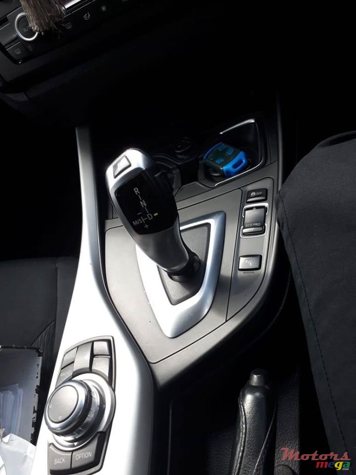 2012' BMW 116 photo #6