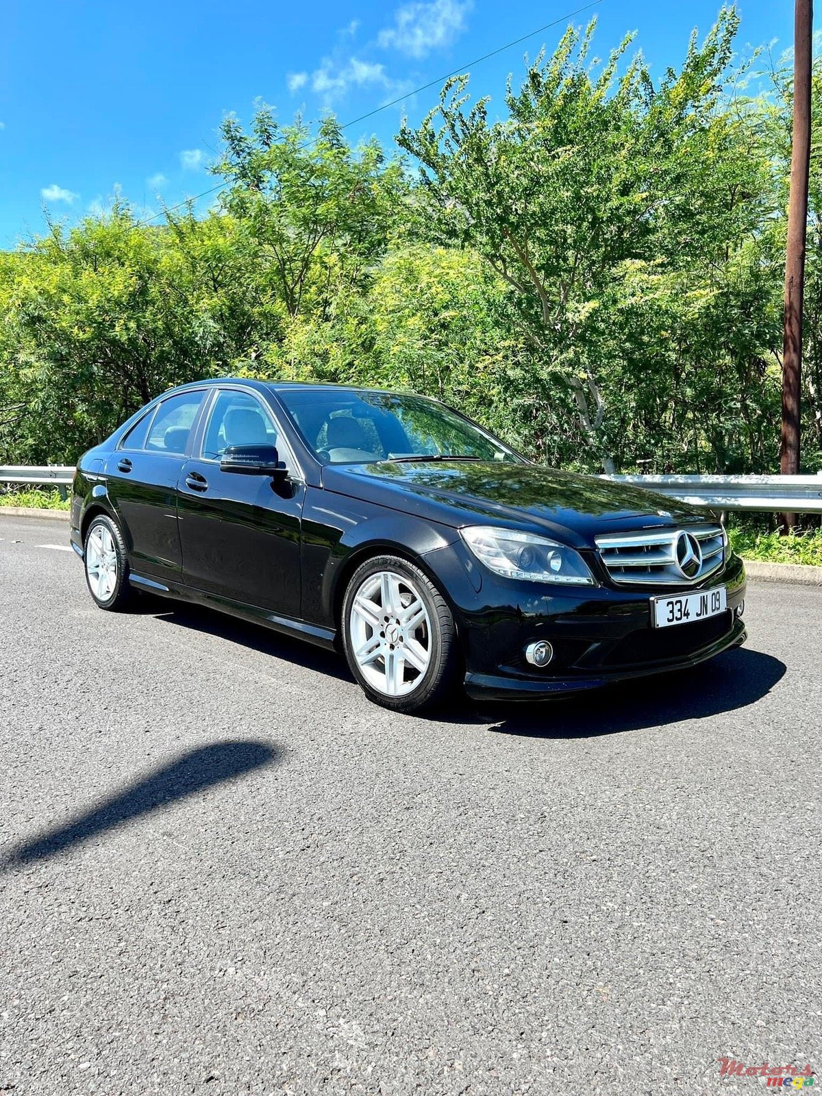 2009' Mercedes-Benz C-Class photo #1