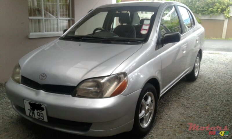 1999' Toyota Echo photo #1