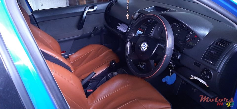 2002' Volkswagen Polo photo #4