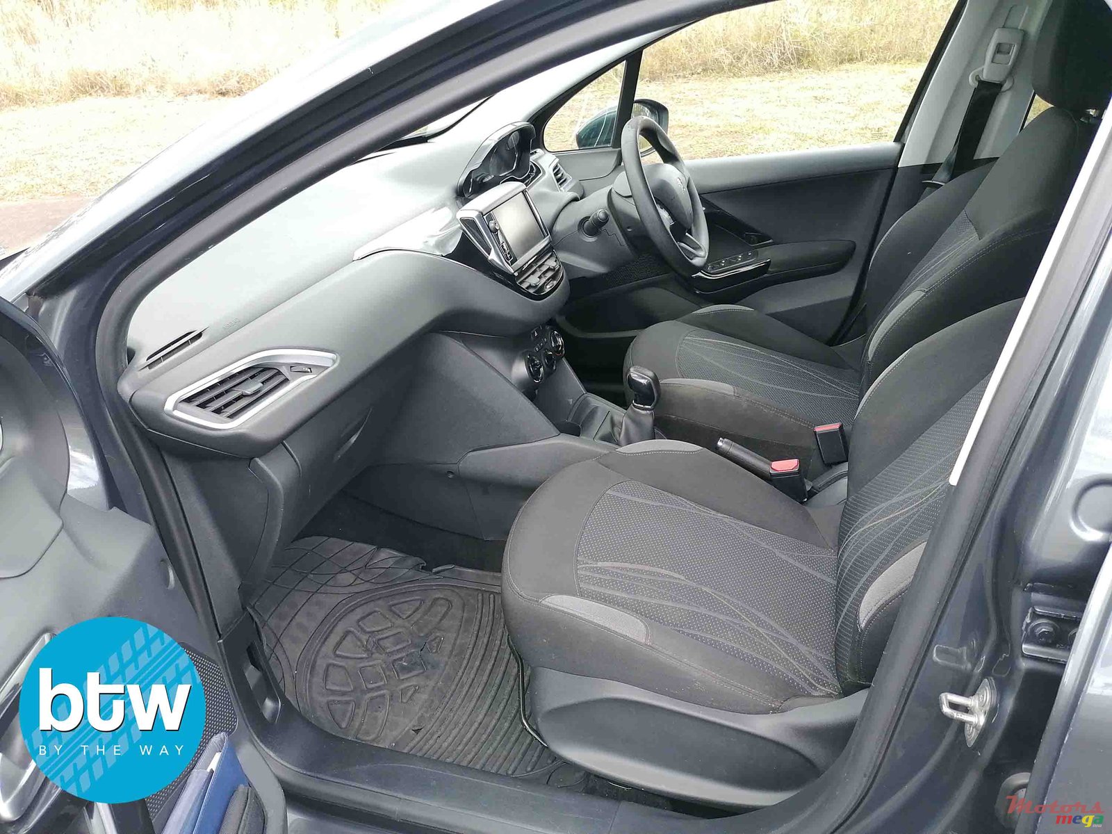 2016' Peugeot 208 photo #3