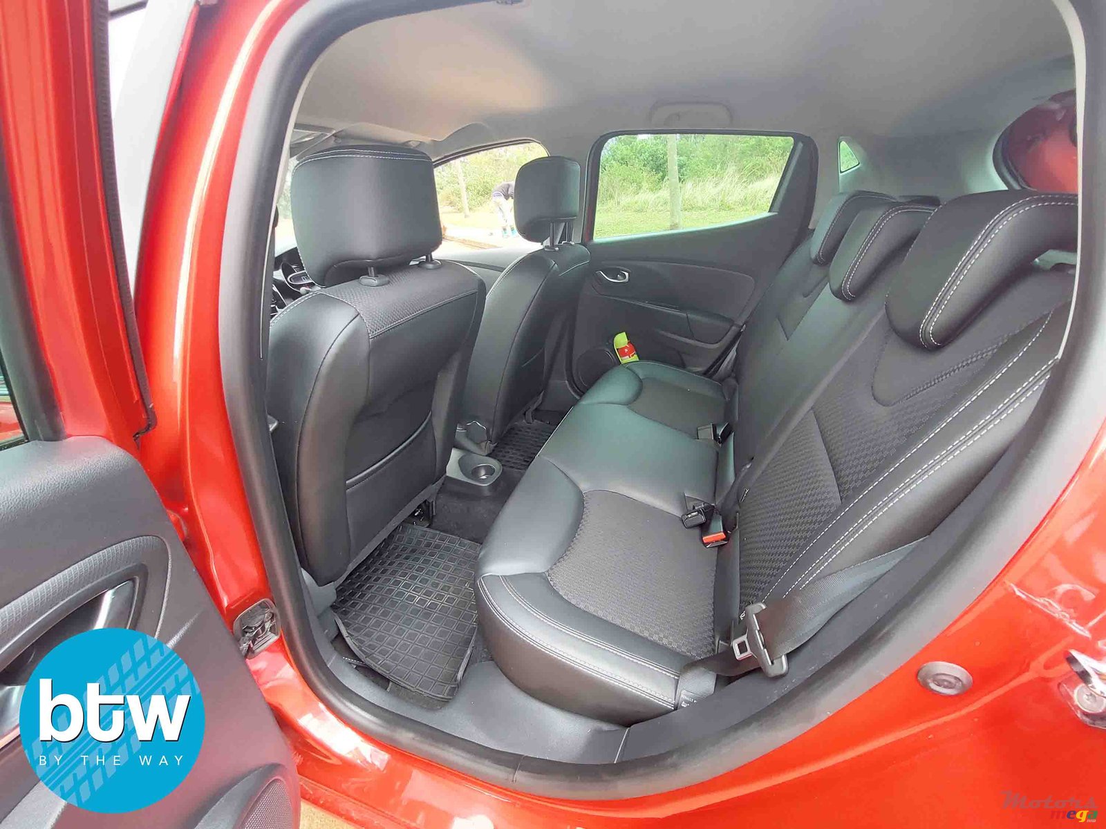 2020' Renault Clio photo #5