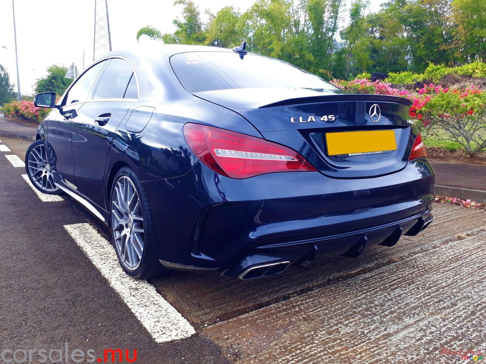 2017' Mercedes-Benz CLA 45 AMG 4Matic Turbo photo #3