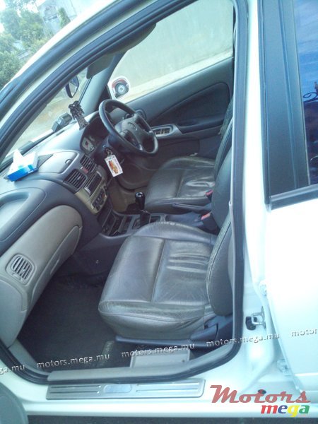 2003' Nissan N 16 photo #4