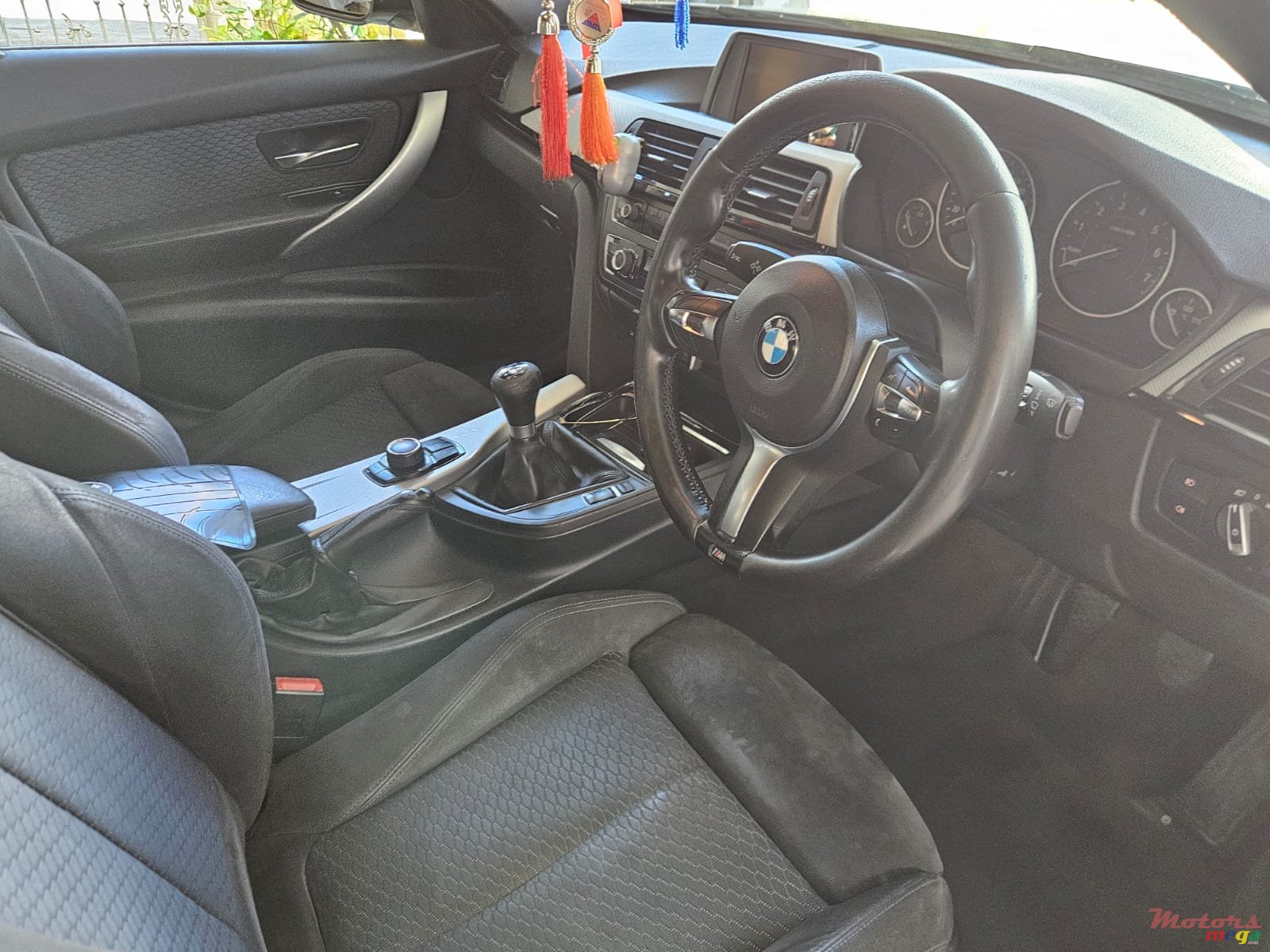 2015' BMW 316 photo #7