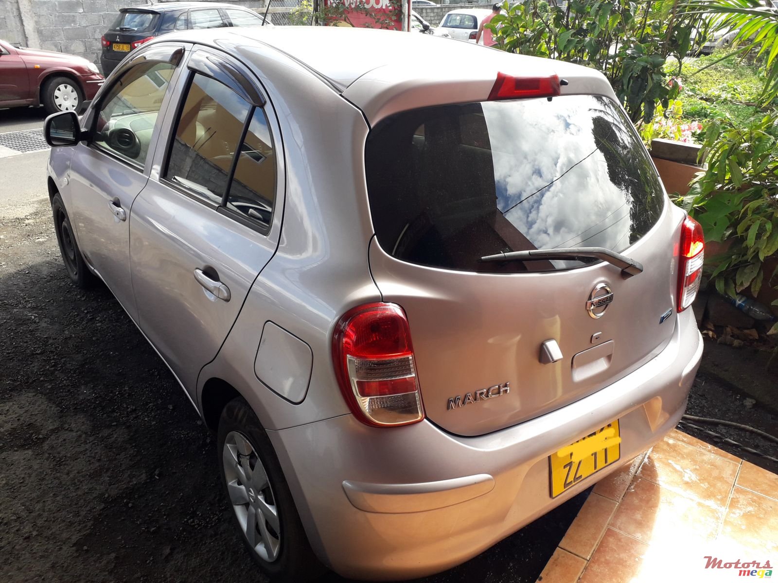 2011' Nissan March Automatic photo #1