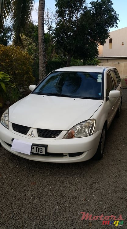 2008' Mitsubishi Lancer photo #3