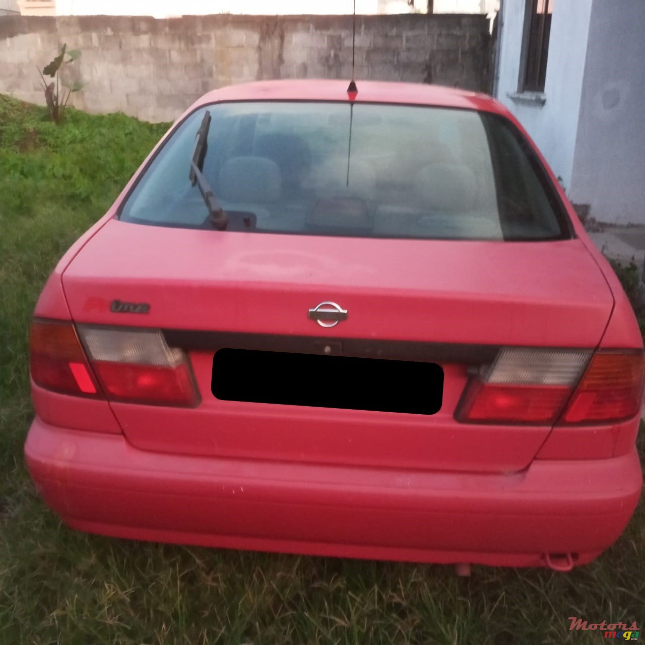 1999' Nissan Primera photo #2