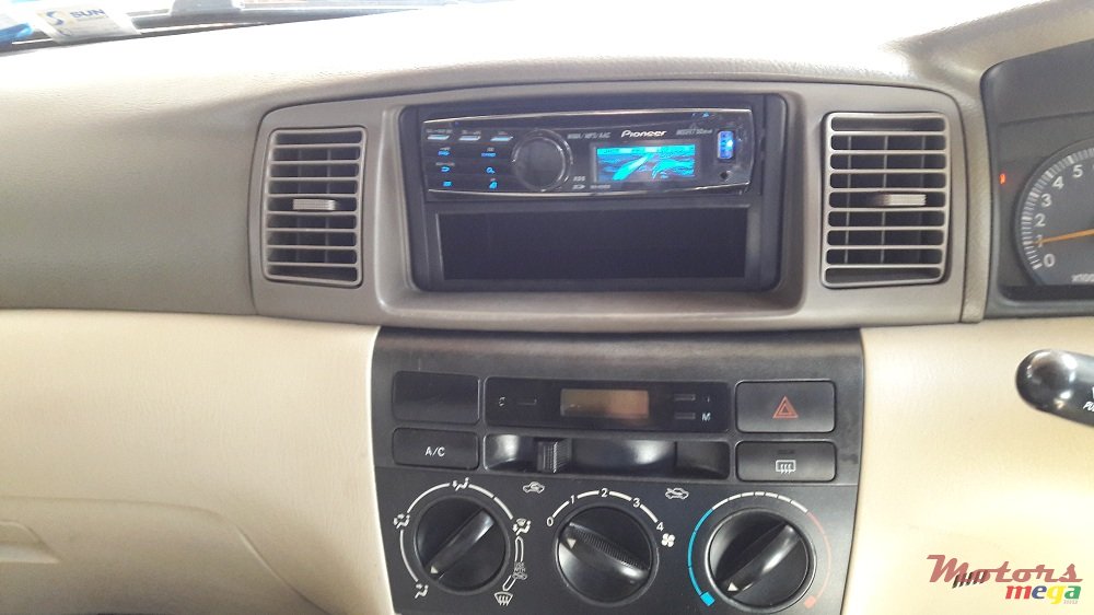 2004' Toyota Corolla photo #6