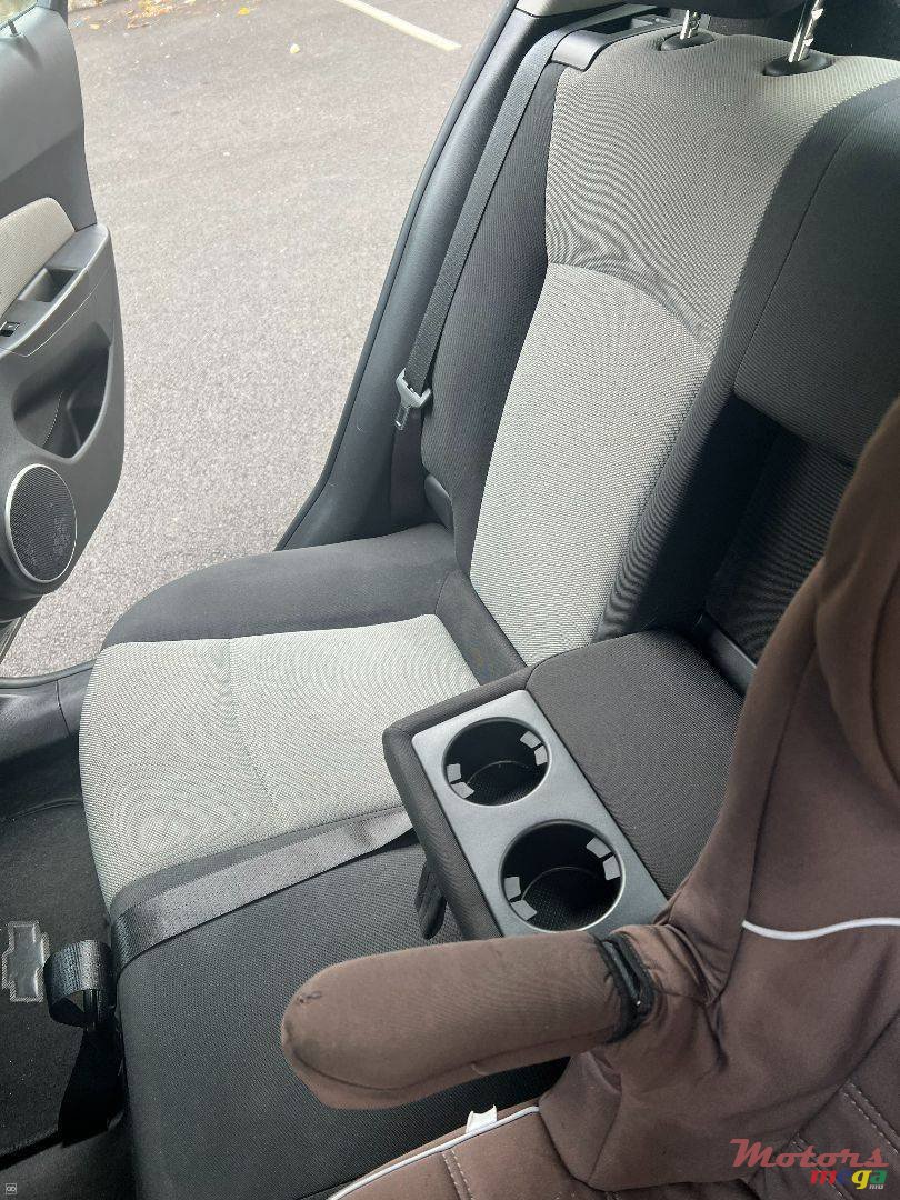 2011' Chevrolet Cruze LT photo #2