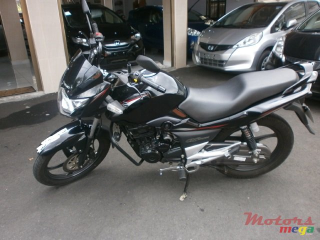 2016' Suzuki GS 150 R photo #1