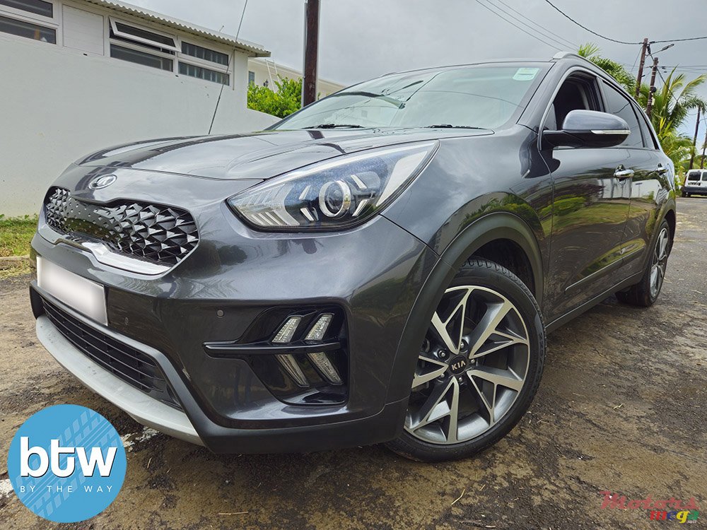 2020' Kia Niro SX PACK HEV photo #2